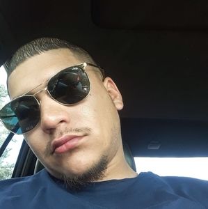 Meet your Posher, Efrain